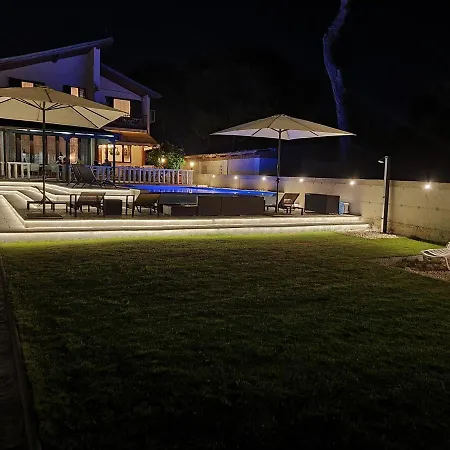 Lukas ベッド・アンド・ブレックファスト