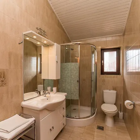 Lukas Bed and breakfast 4*