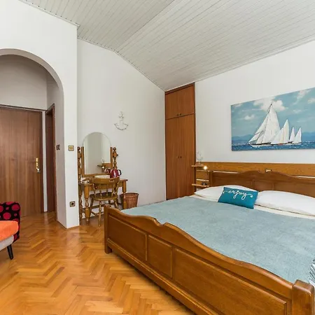 Lukas Bed & Breakfast Sukošan