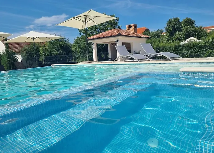 Bed & Breakfast Lukas Sukošan