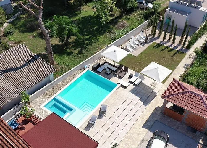 Bed & Breakfast Lukas Sukošan