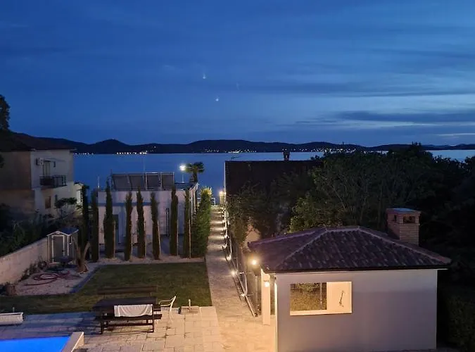 Bed & Breakfast Lukas Sukošan