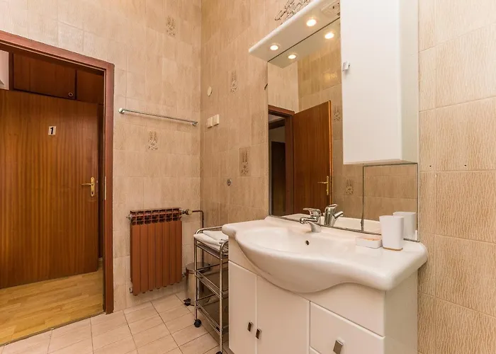 Bed & Breakfast Lukas Sukošan