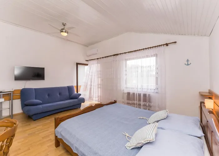 Lukas Bed & Breakfast 4*